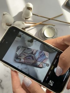 قاب موبایل آیفون کاشی ماربل آبی و بنفش - Image 2