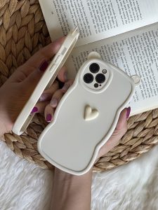 قاب موبایل آیفون گوش قلبی تک قلب کرمی - Image 3