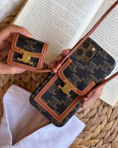 قاب موبایل آیفون کلین چرمی قفل فلزی بند چرمی بلند - Image 2