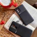 قاب موبایل آیفون تکسچر کلاسیک مشکی - Image 2