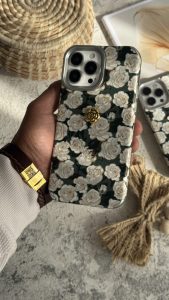 قاب موبایل آیفون گل رز مخمل سبز - Image 3