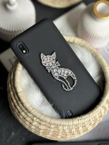 قاب موبایل آیفون بلک کت نگین دار - Image 2