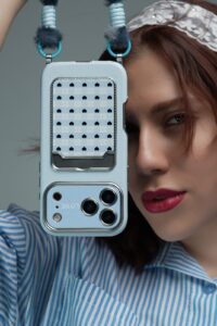 قاب موبایل آیفون قلب آیینه ای دریا جاکارتی + بندست - Image 2
